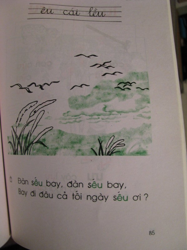 Vietnamese language teaching book for 7 year old pupils C.jpg